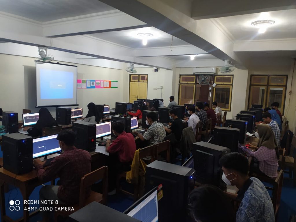 Siswa Kelas XII Jurusan DPIB Uji Kompetensi Kejuruan Teknik Gambar Arsitektur dari Kementrian PUPR secara Daring